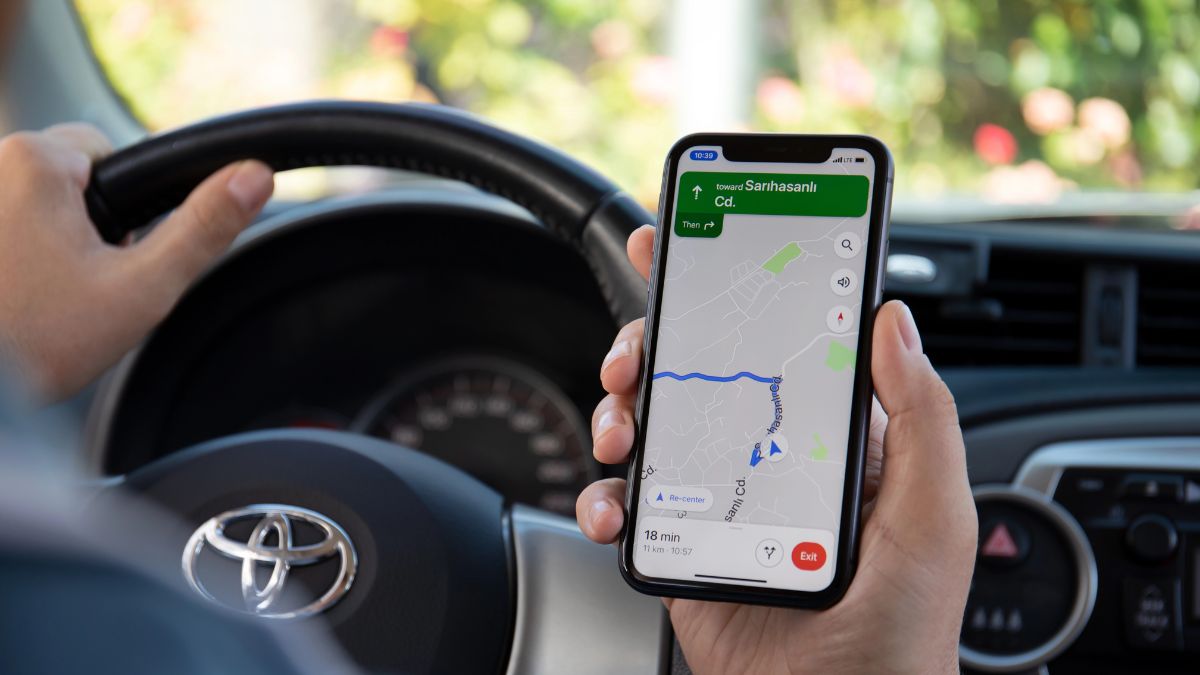 jak zapisać miejsce parkingowe w Google Maps