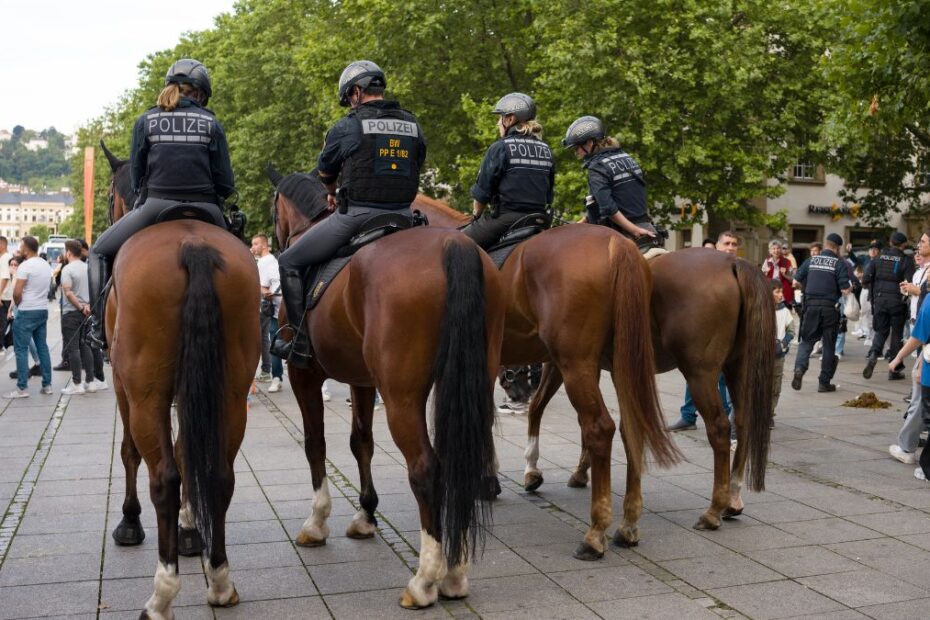 Policja konna w Hamburgu znika