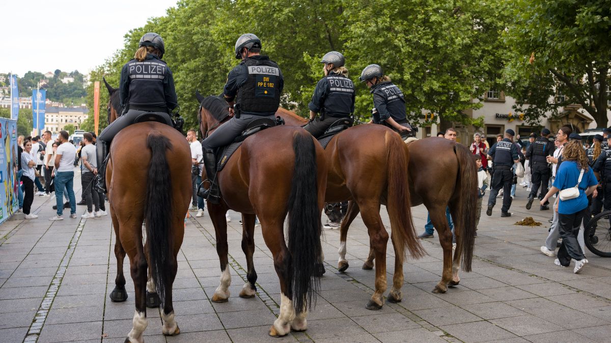 Policja konna w Hamburgu znika