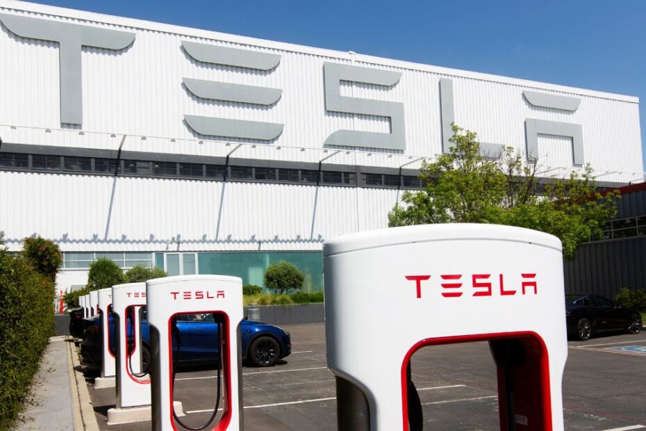 Tesla pokazała swoją potężną ciężarówkę