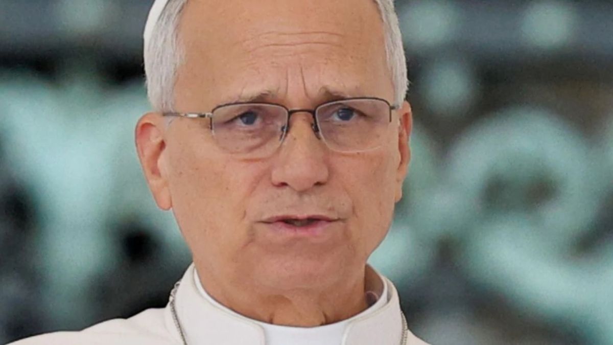 Papież Leon XIV po operacji raka płuca. Lekarze przekazali nowe informacje