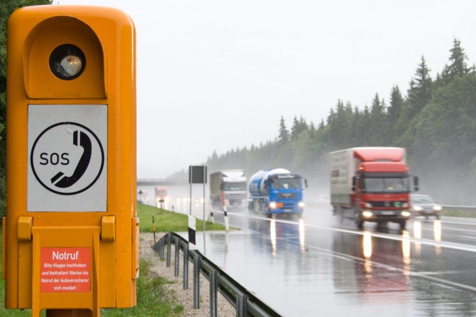 Koniec słupków SOS na niemieckich autostradach