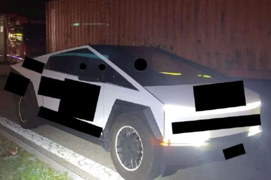 Tesla na polskich numerach zatrzymana w Niemczech. Kierowca musiał zostawić auto. Na zdjęciu tesla Cybetruck. Fot. Verkehrspolizeiinspektion Hohenbrunn